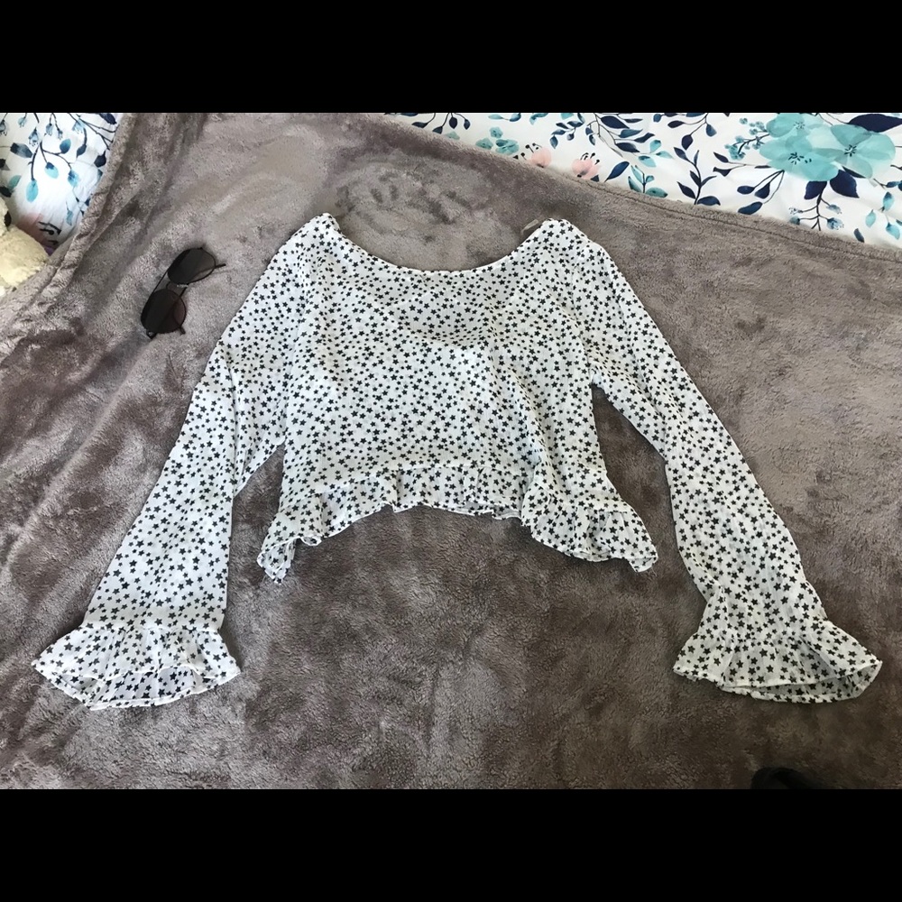 SOLD❗️on Ⓜ️. Star daydreamer long sleeved blouse